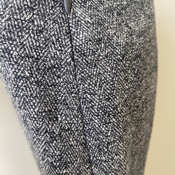 Grey Herringbone Tweed Wool and Silk Pants - Picture 5 of 8